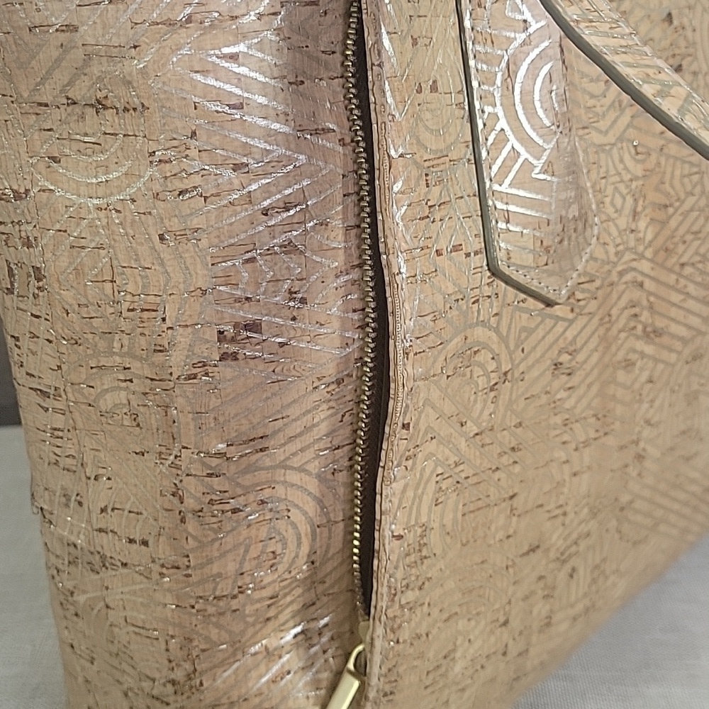 Rare Dagne Dover Signature in Gold Cork Tan Tote Handbag - Picture 3 of 16